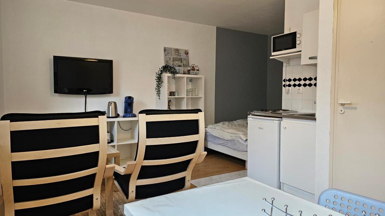 Studio Calme Proche Centre Reims Exterior foto